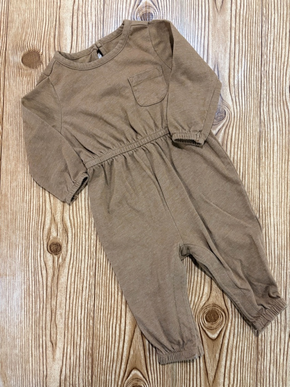7/$20 Old Navy Infant Long-Sleeve Brown Cotton Blend Romper with Snaps